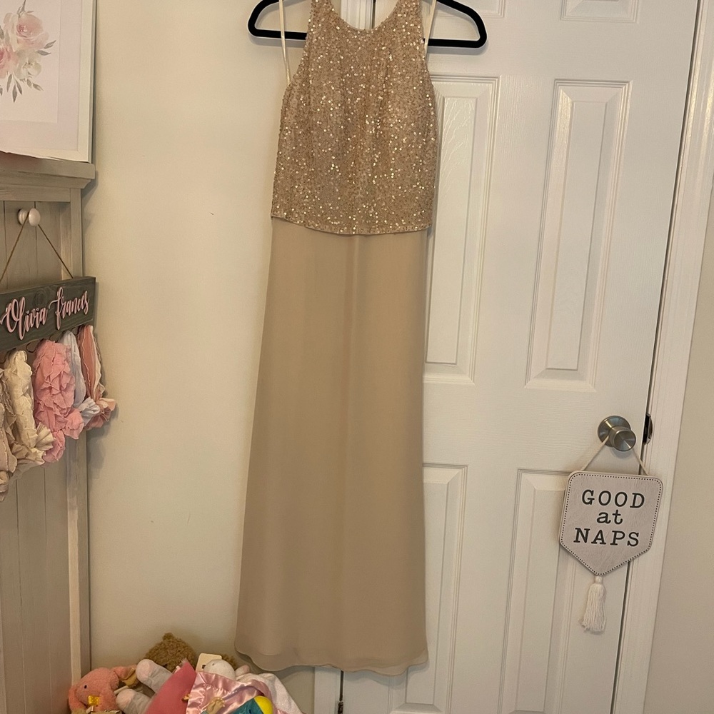 Beautiful bridesmaids dress. Color: champagne. Size: 6. Worn once & dry-cleaned